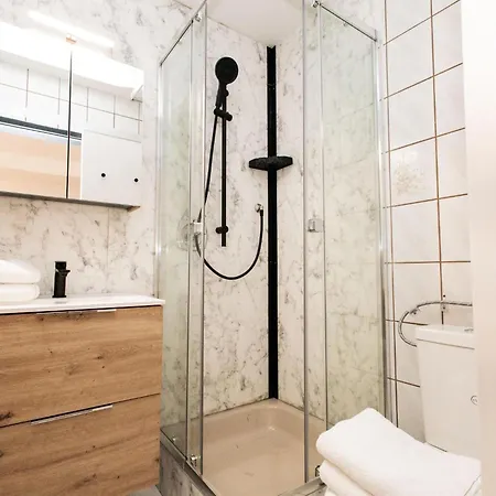 Town House 1 Apartment *