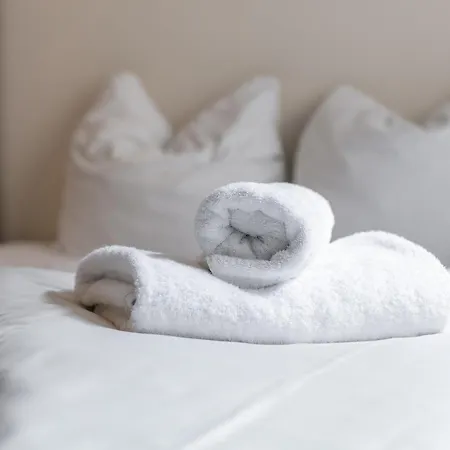 Town House 1 Apartment *